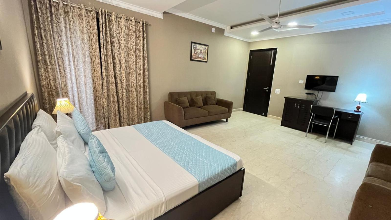 Abode Residency Near Embassy Delhi Safdarjung Enclave Hotel 3*
